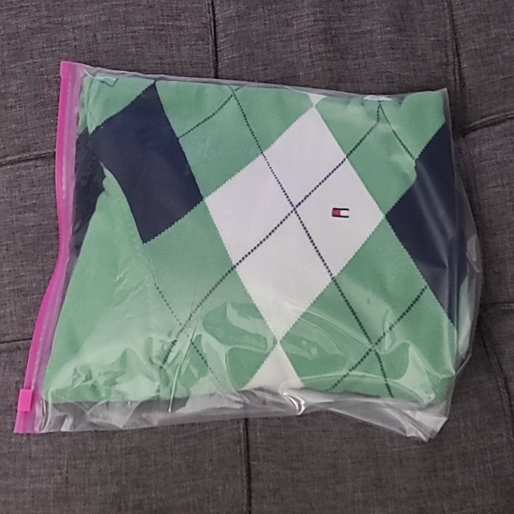 Tommy Hilfiger V Neck argyle sweater Men's Large EUC - Picture 13 of 13